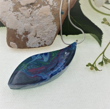 hout hars sieraad.jpg