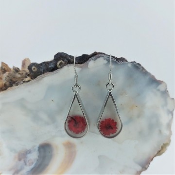 rode metalen oorbellen.jpg