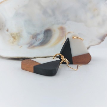 hand gemaakte oorbellen.jpg