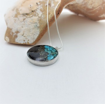 edelsteen hals ketting.jpg