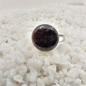 zwarte lava ring.jpg