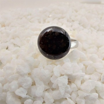ring met lava zand.jpg