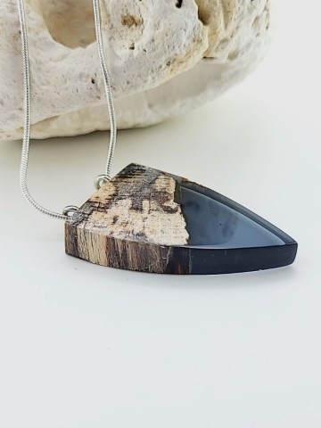 Hout en epoxy sieraden