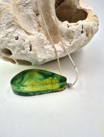 Transparante epoxy hanger