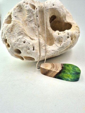 Turquoise hars hanger