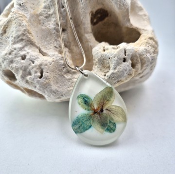 Turquoise epoxy hanger