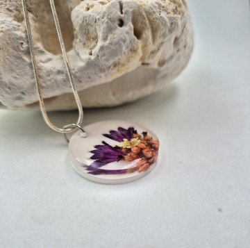 Gedroogde bloemen sieraad