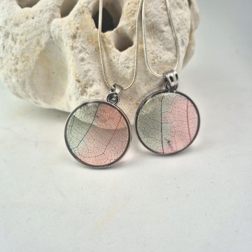 Zilverkleurige blad hanger