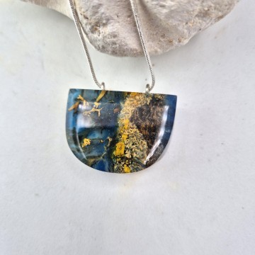 Hanger met hout en epoxy