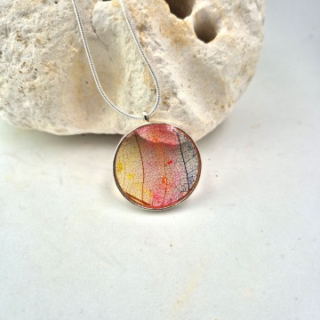 Gekleurde hanger met bladnerf