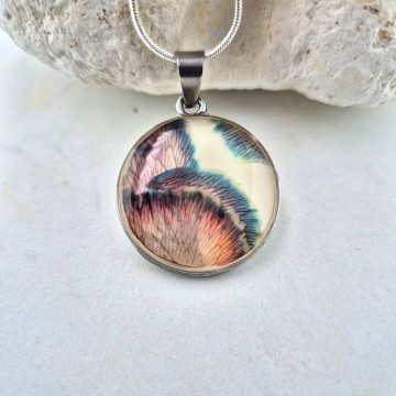 Hanger met blauw roze anjer