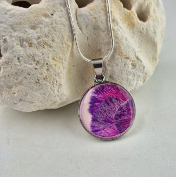 Paarse bloemen hanger