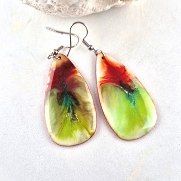 kleurrijke oorbellen