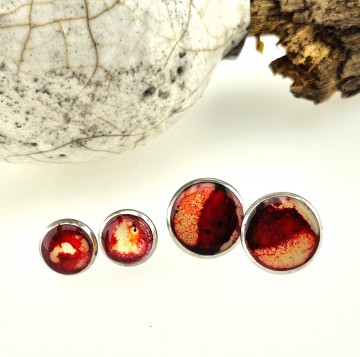 Vurige rode steekoorbellen