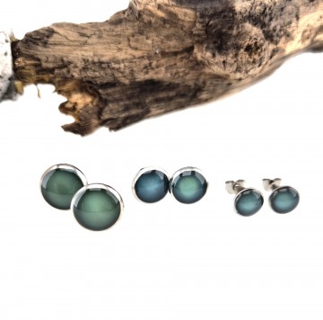 Azuur blauwe oorbellen met pin