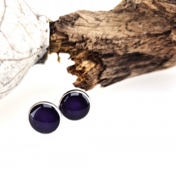 Paarse cabochon steek oorbellen