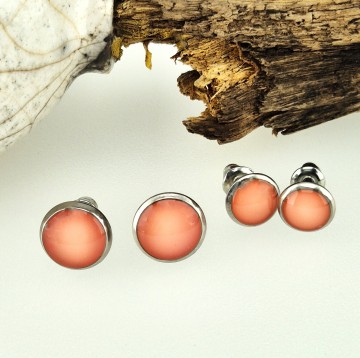 Kleine epoxy oorbellen