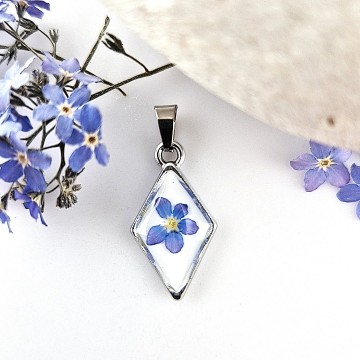 memorial jewelry with forget-me-not flowers for remembrance