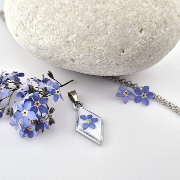 uniek cadeau met natuurlijke bloemen in epoxy