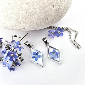 uniek herinneringssieraad met bloemen uit eigen tuin