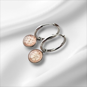 Oorrinen met een cabochon Koraal roze