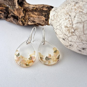 Transparante druppel hang oorbellen met gedroogde bloemen