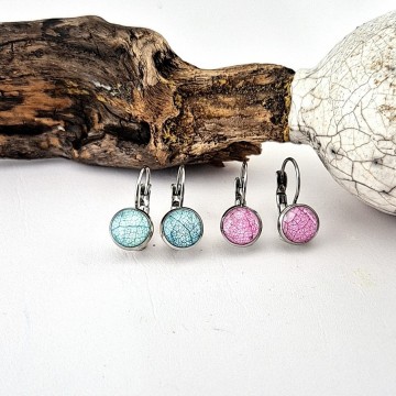 roze en blauwe oor hangers met gesloten haak