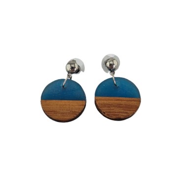 Ronde oorbellen met blauwe epoxy met hout en pin